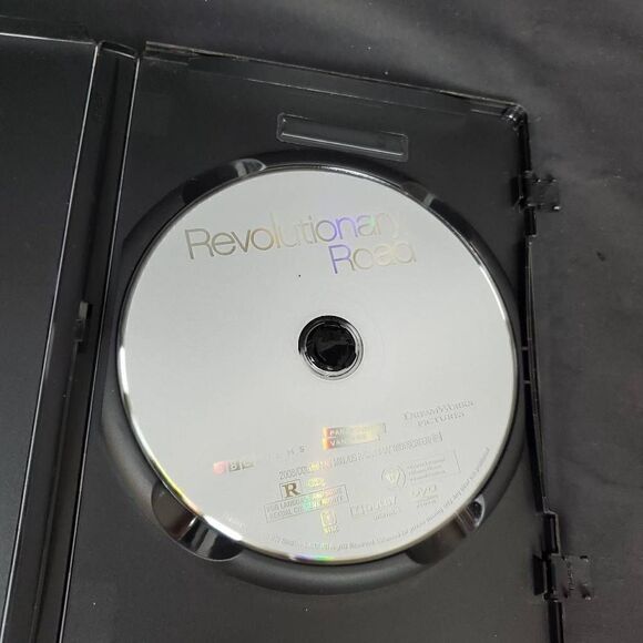 Revolutionary Road, 2008 Film, Drama/Romance Movie DVD - Picture 2 of 3